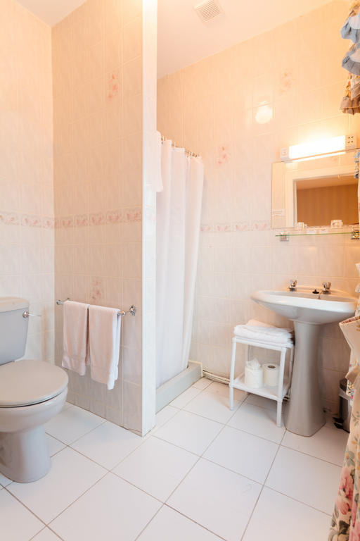 Cawley'S Guesthouse Tubbercurry Oda fotoğraf
